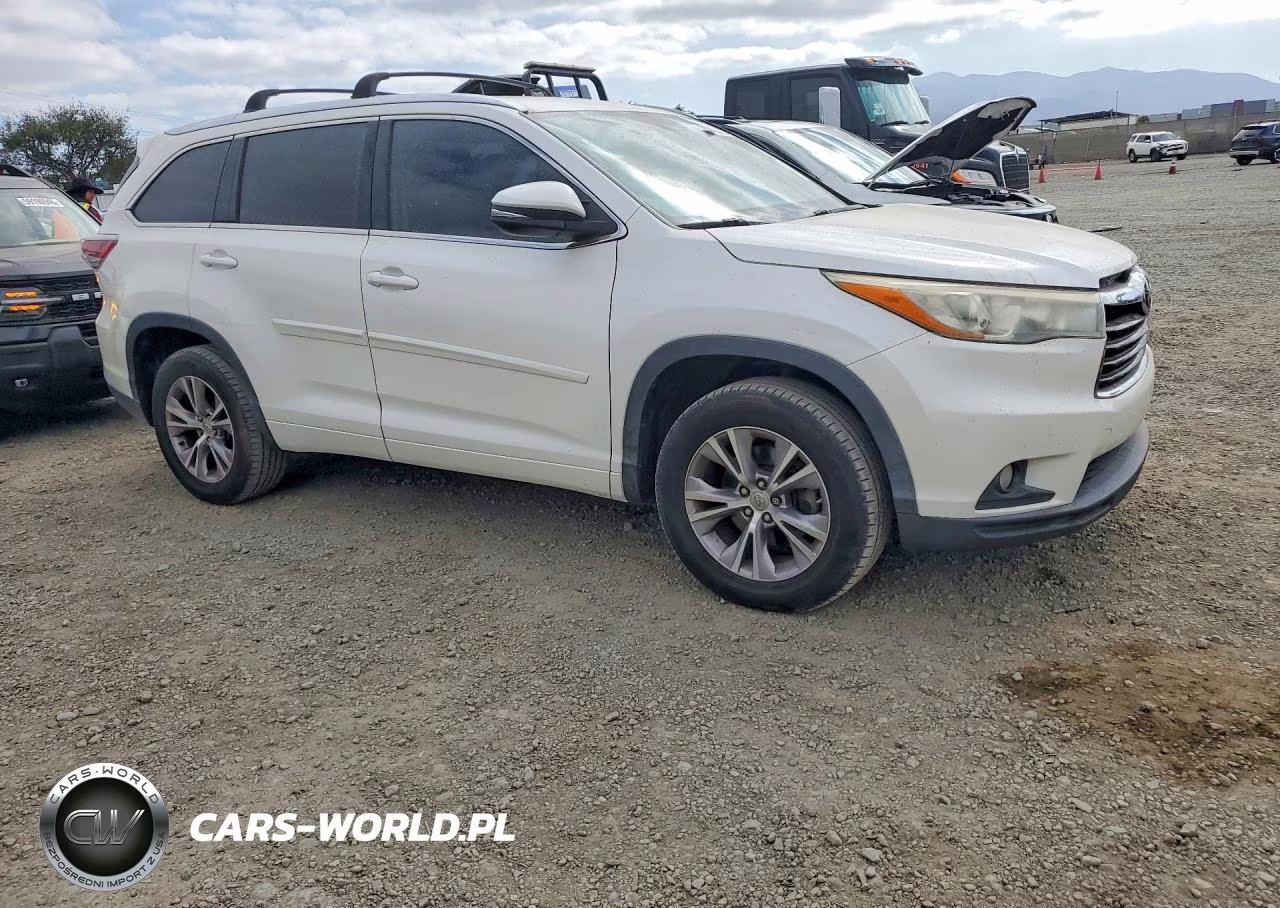 2015 Toyota Highlander Xle VIN:5TDKKRFHXFS079476 - 4