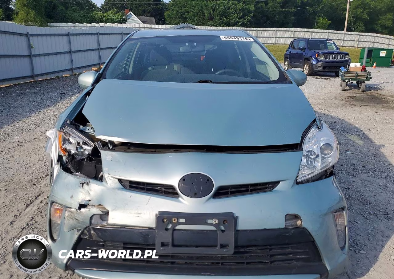 2012 Toyota Prius Two VIN:JTDKN3DU8C1553308 - 5