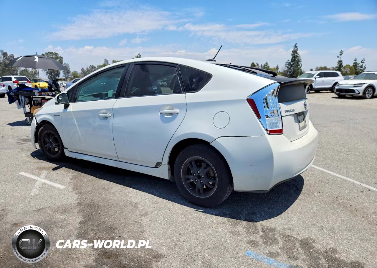2011 Toyota Prius Three VIN:JTDKN3DUXB1330380 - 2