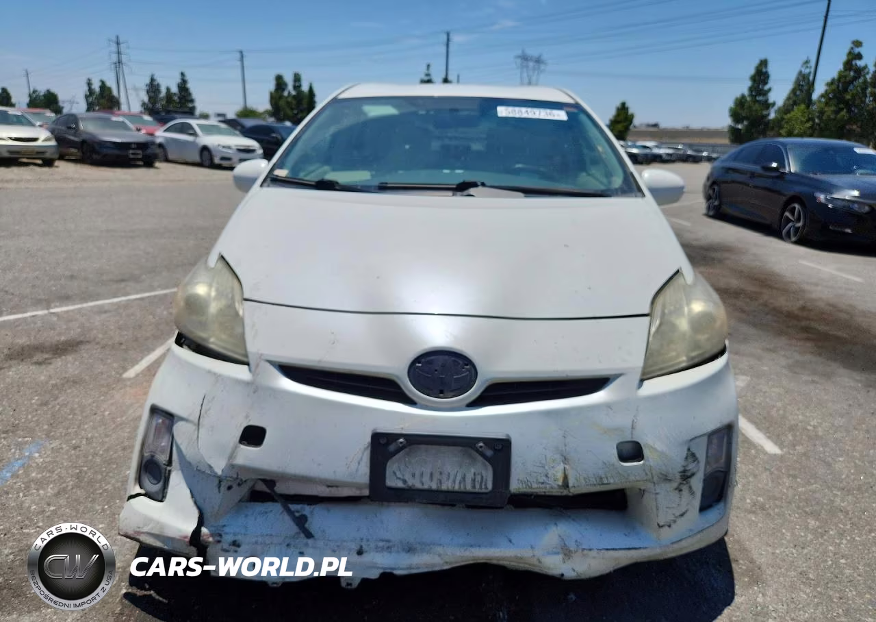2011 Toyota Prius Three VIN:JTDKN3DUXB1330380 - 5