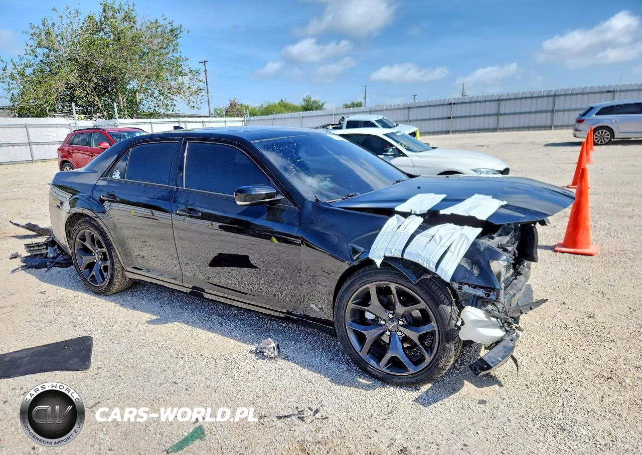 2023 Chrysler 300 S VIN:2C3CCABG6PH633259 - 4