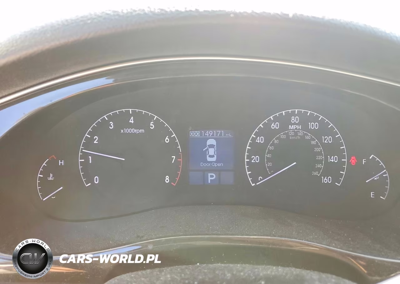 2013 Hyundai Genesis 3.8L VIN:KMHGC4DD7DU235354 - 9