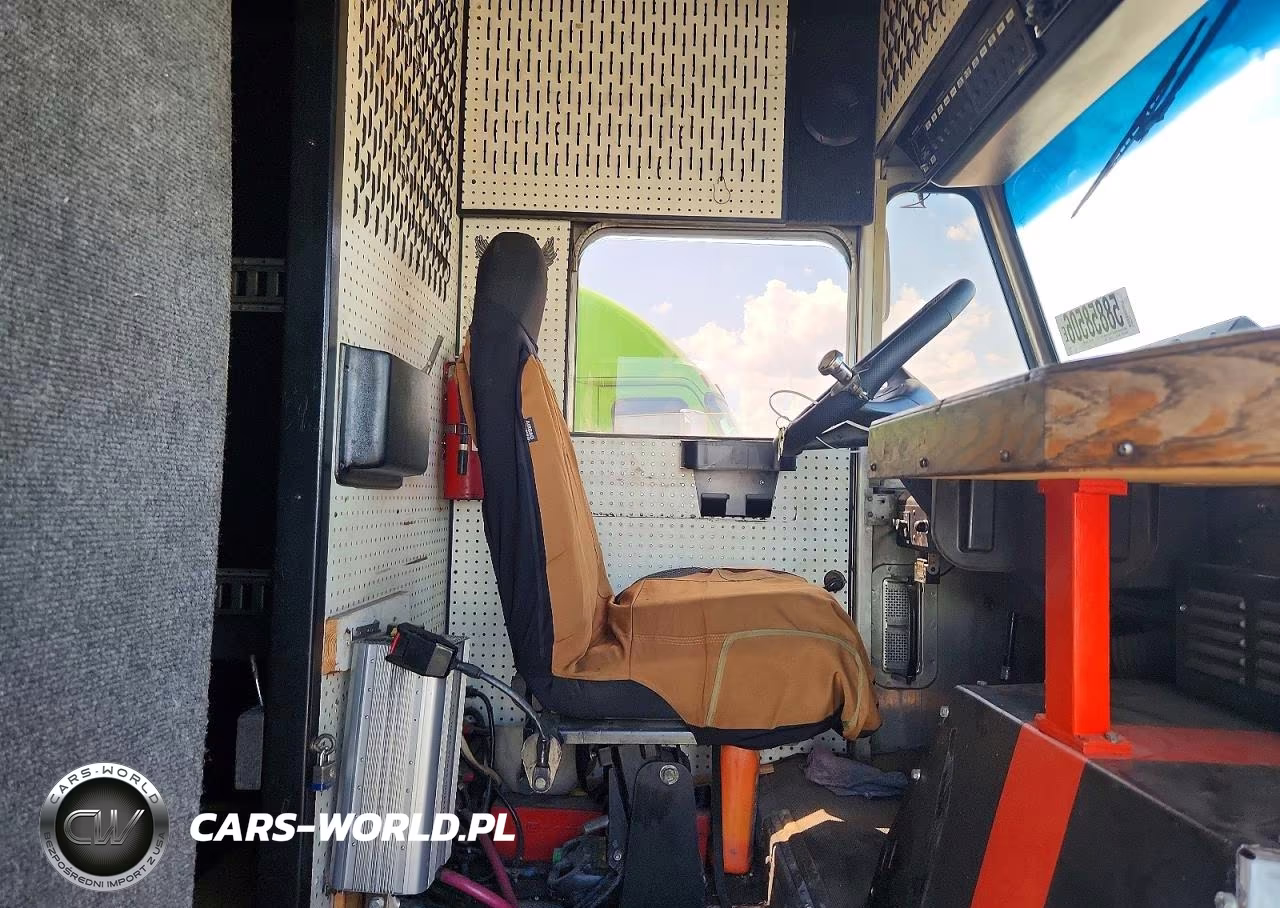 2004 Freightliner Mt45 Chassis Delivery Truck VIN:4UZAAPBW94CN78643 - 5