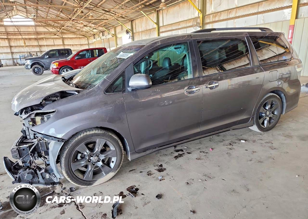2016 Toyota Sienna Se