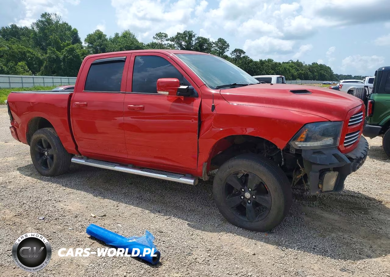 2015 Ram 1500 Sport VIN:1C6RR7MT3FS719385 - 4