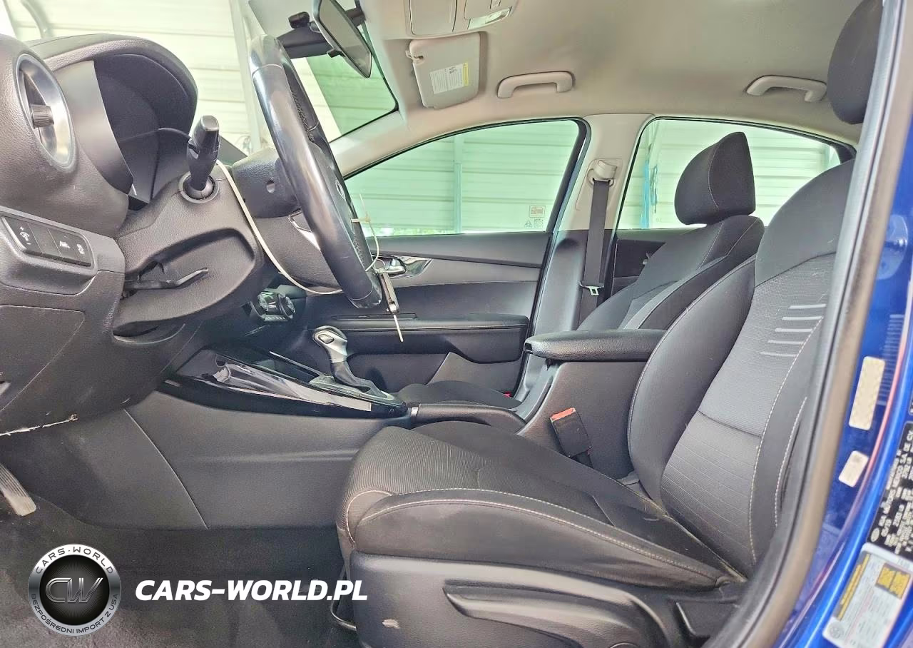 2019 Kia Forte S VIN:3KPF34AD9KE124157 - 7