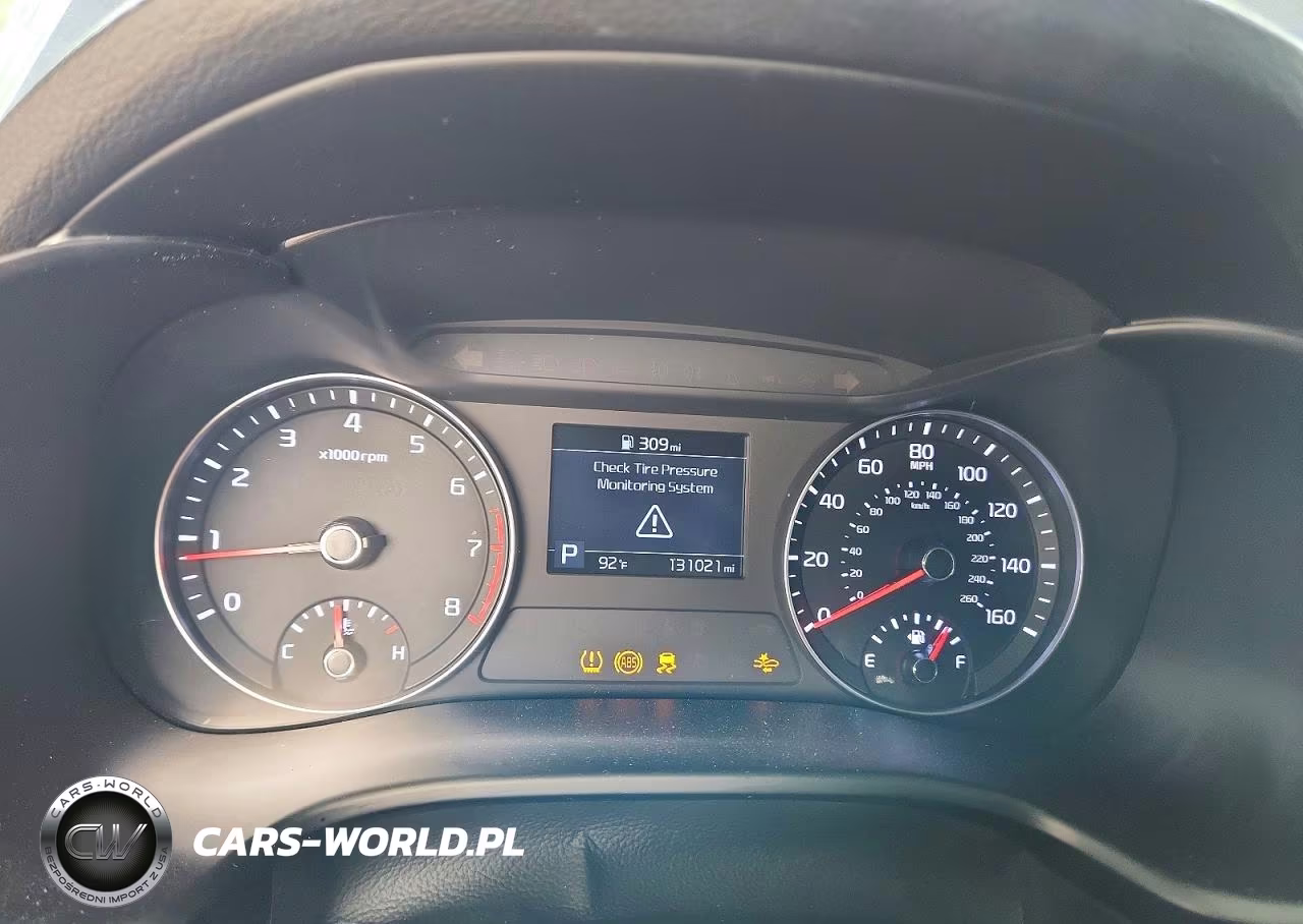 2019 Kia Forte S VIN:3KPF34AD9KE124157 - 9