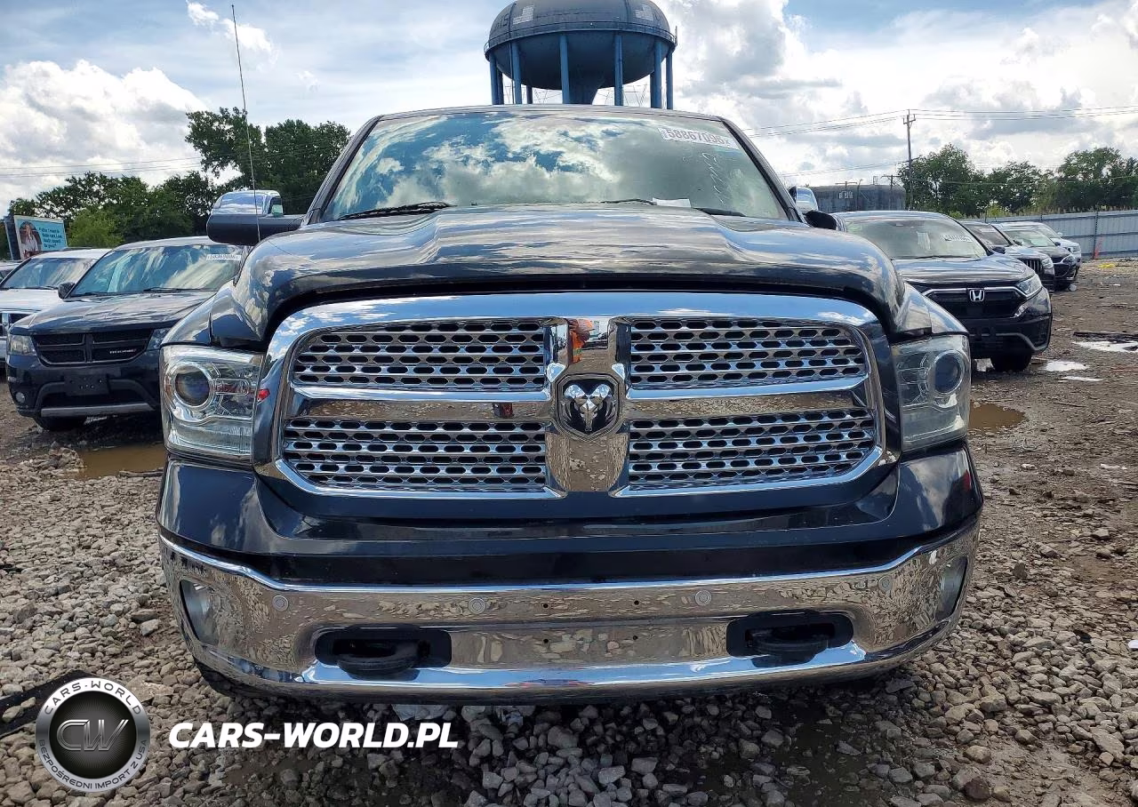 2015 Ram 1500 Laramie VIN:1C6RR7VM4FS727762 - 5