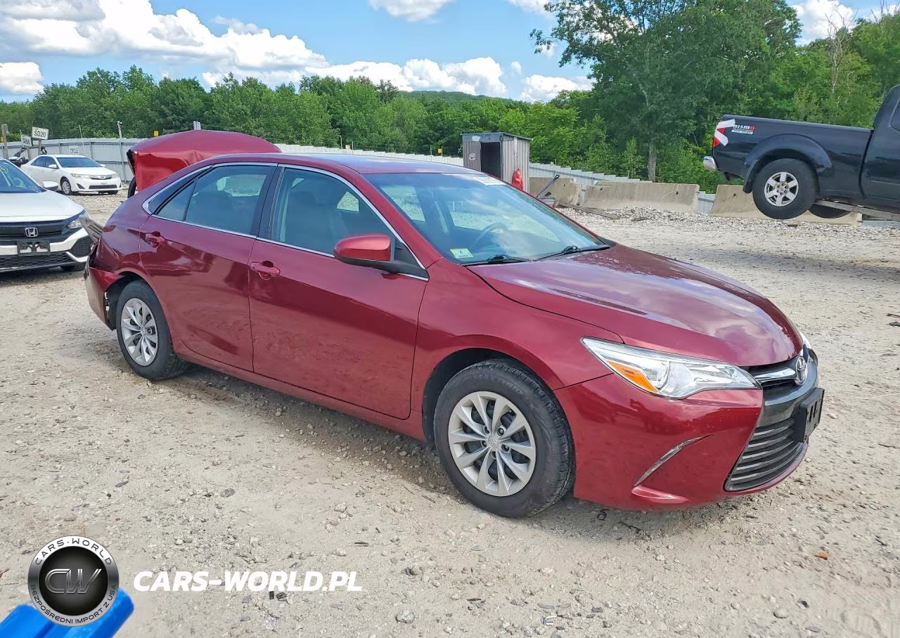 2016 Toyota Camry Le VIN:4T1BF1FK1GU532586 - 4