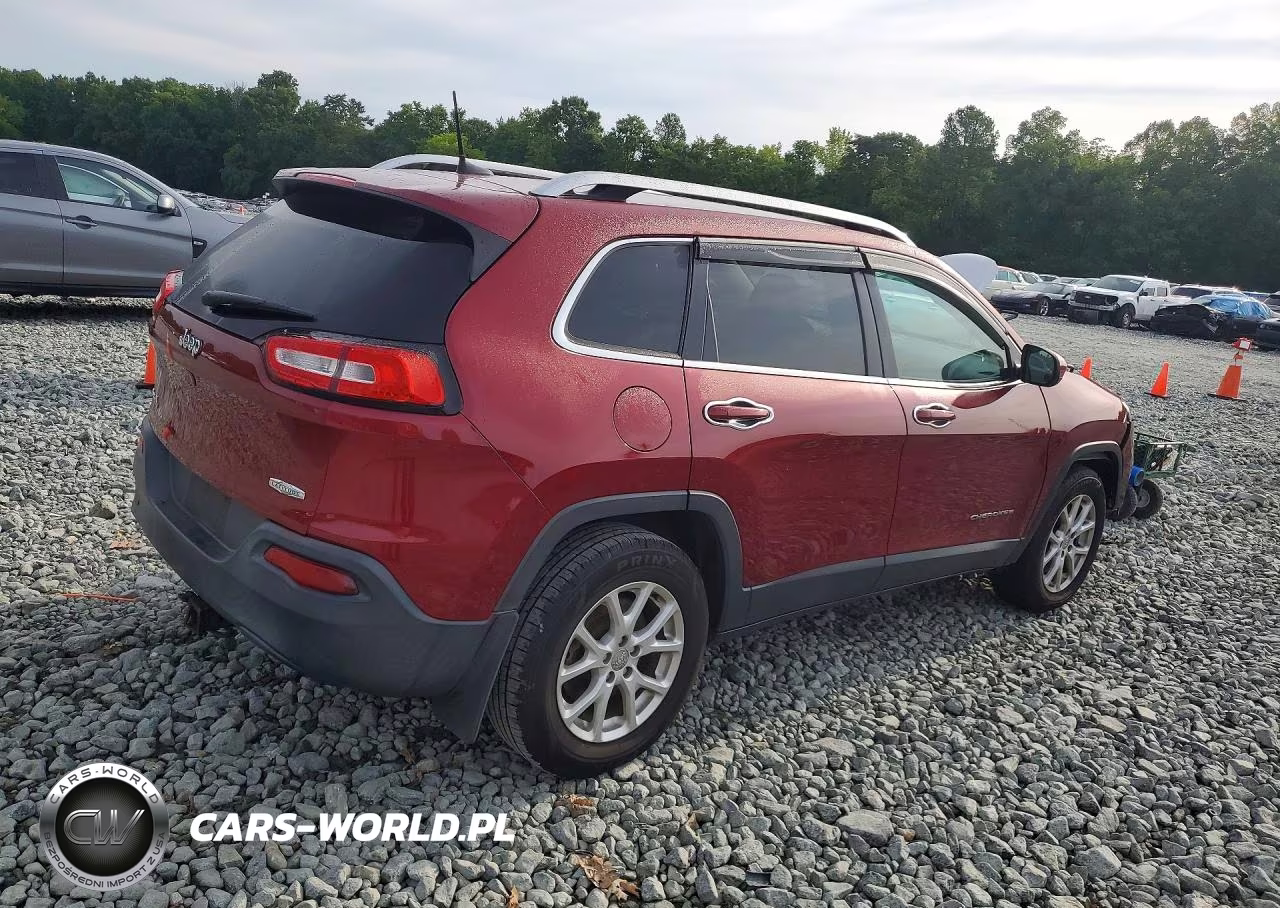 2016 Jeep Cherokee Latitude VIN:1C4PJMCB6GW162934 - 3