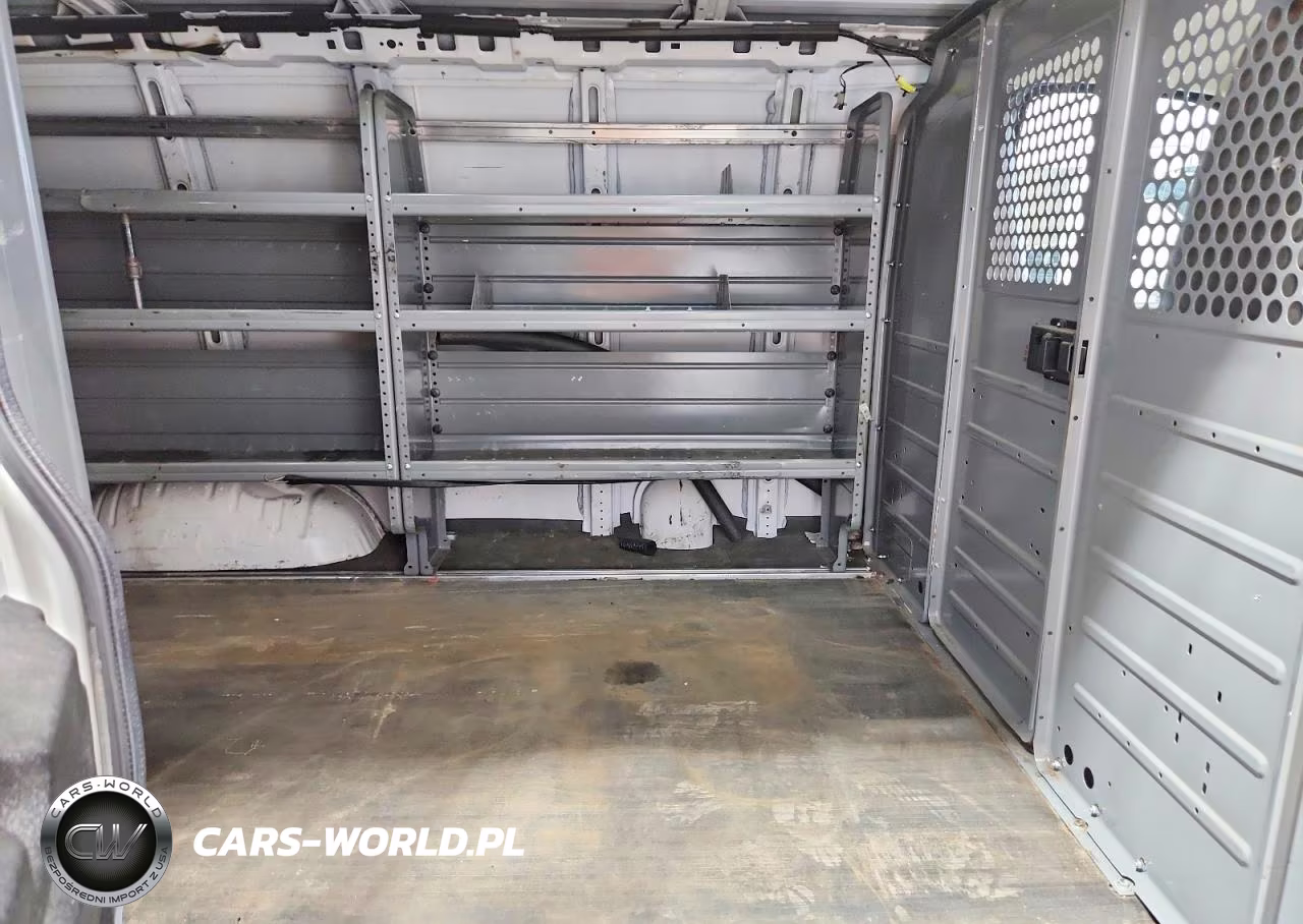 2016 Chevrolet 2500 Exp-C VIN:1GCWGAFG7G1326477 - 11