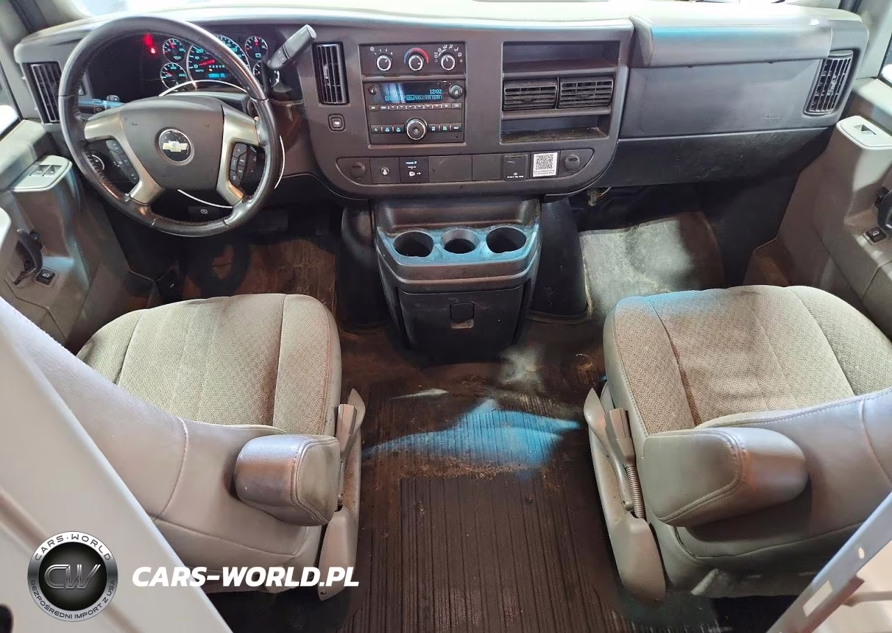 2016 Chevrolet 2500 Exp-C VIN:1GCWGAFG7G1326477 - 8