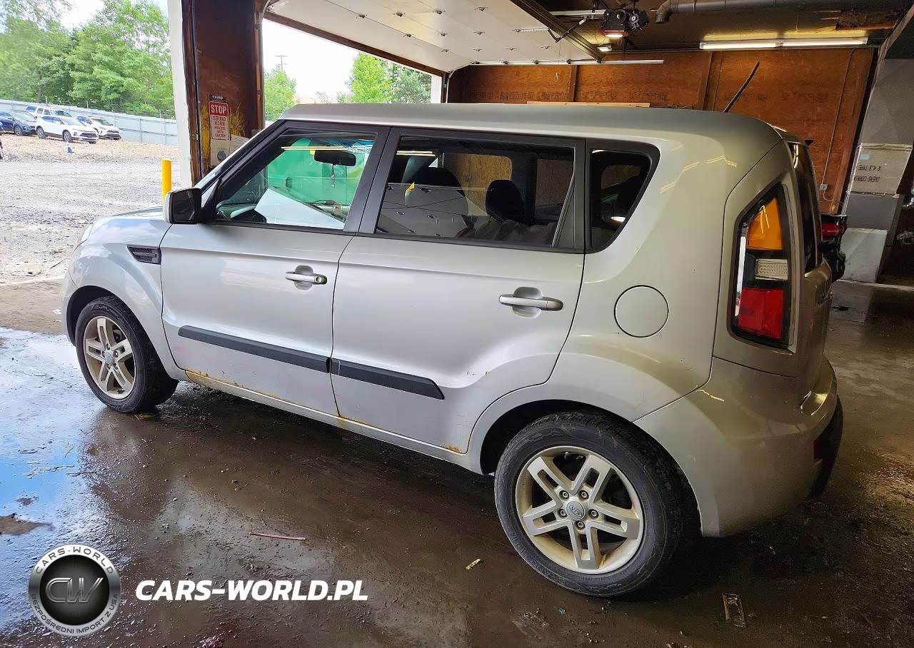 2011 Kia Soul VIN:KNDJT2A29B7345061 - 2