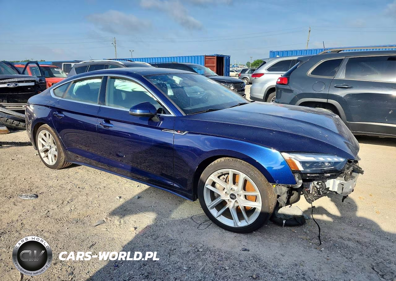 2024 Audi A5 Premium Plus 45 VIN:WAUFACF5XRA077121 - 4