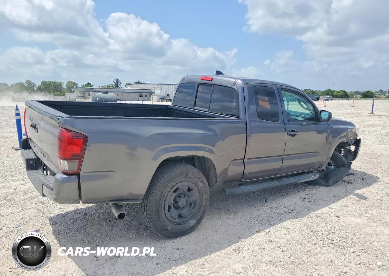 2018 Toyota Tacoma Sr VIN:5TFRX5GN1JX129536 - 3