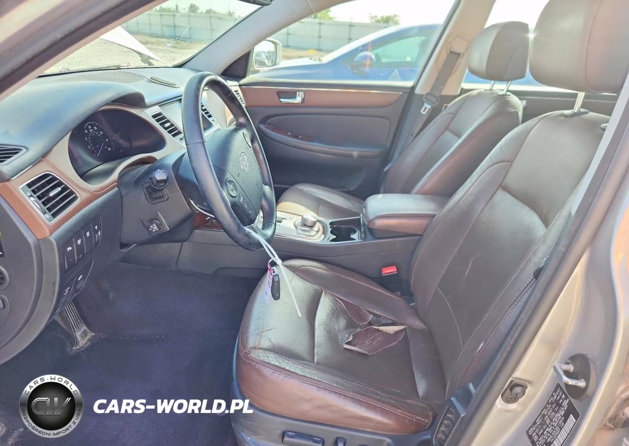 2011 Hyundai Genesis 3.8L VIN:KMHGC4DE2BU138584 - 7