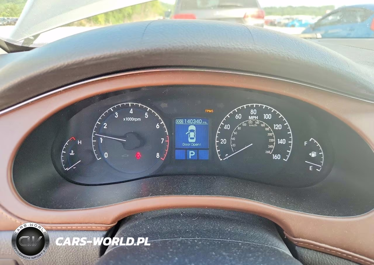 2011 Hyundai Genesis 3.8L VIN:KMHGC4DE2BU138584 - 9