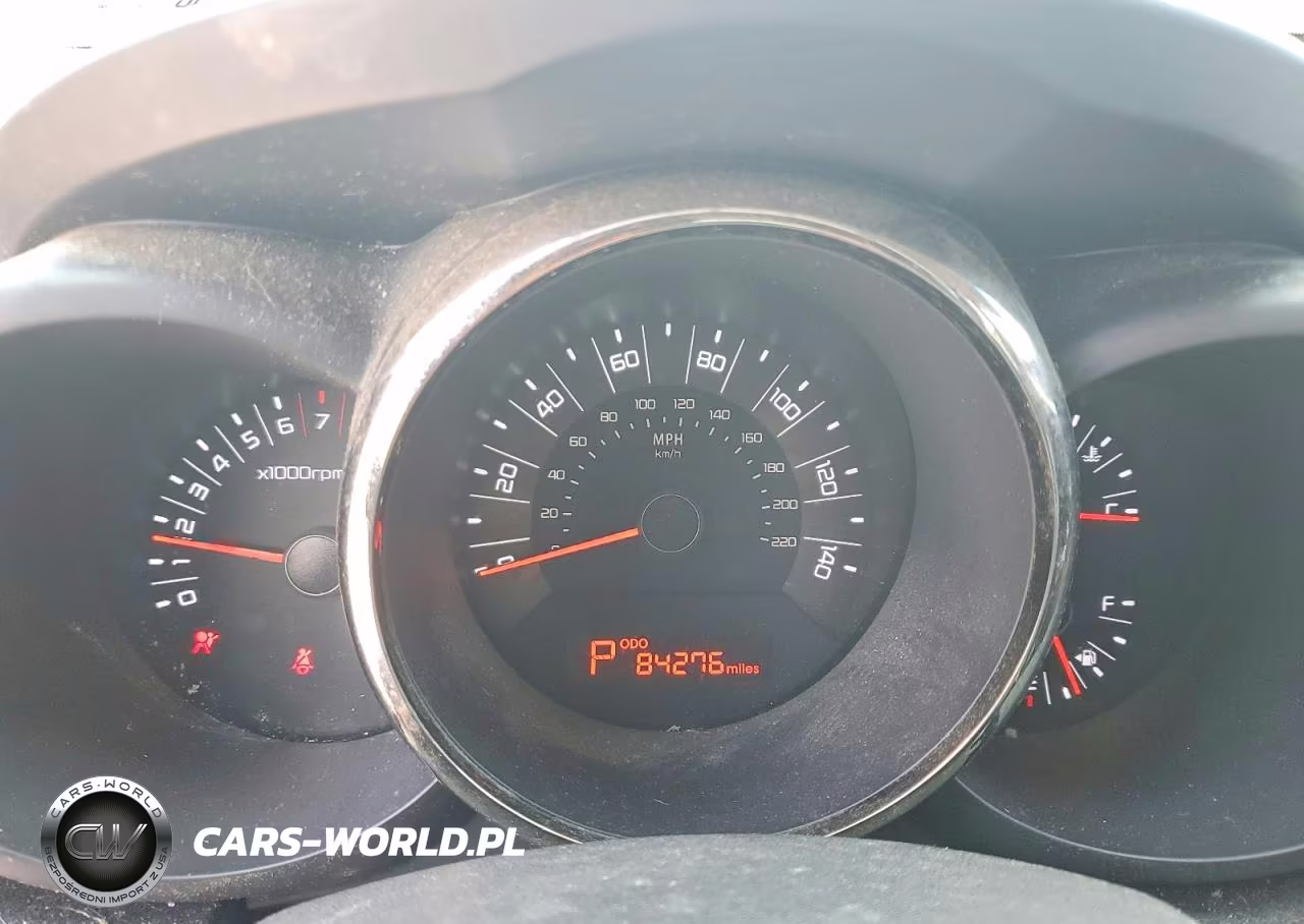 2011 Kia Soul + VIN:KNDJT2A29B7328566 - 9