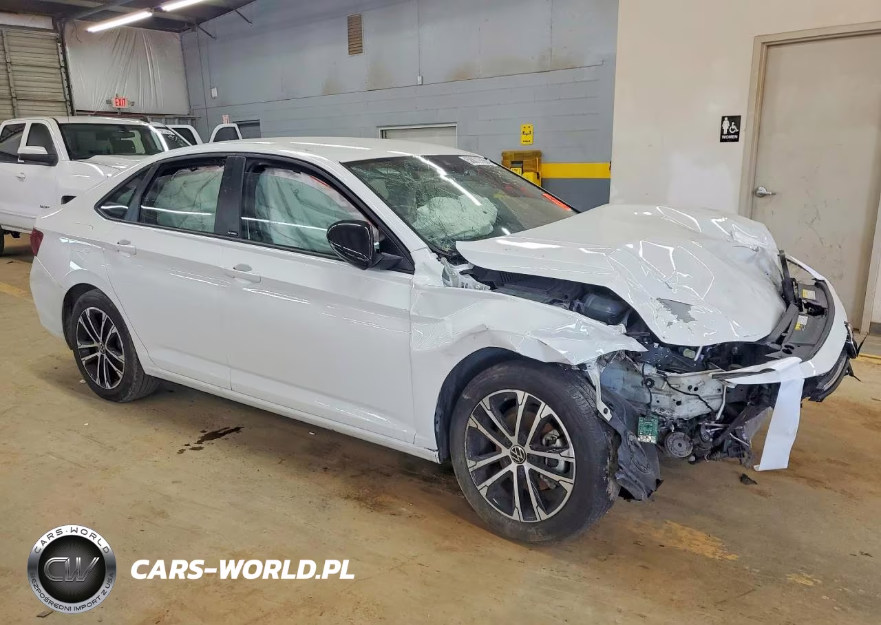 2025 Volkswagen Jetta Sport VIN:3VWBX7BU8SM005862 - 4