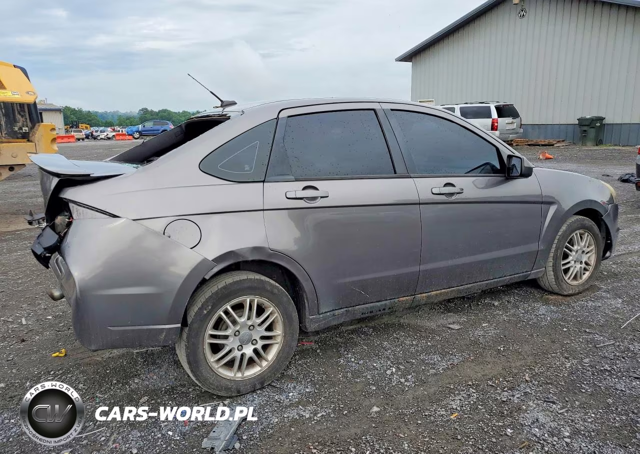 2010 Ford Focus Ses VIN:1FAHP3GN7AW284992 - 3
