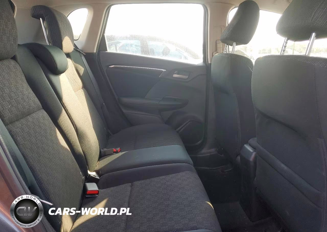 2015 Honda Fit Lx VIN:3HGGK5H57FM726676 - 10