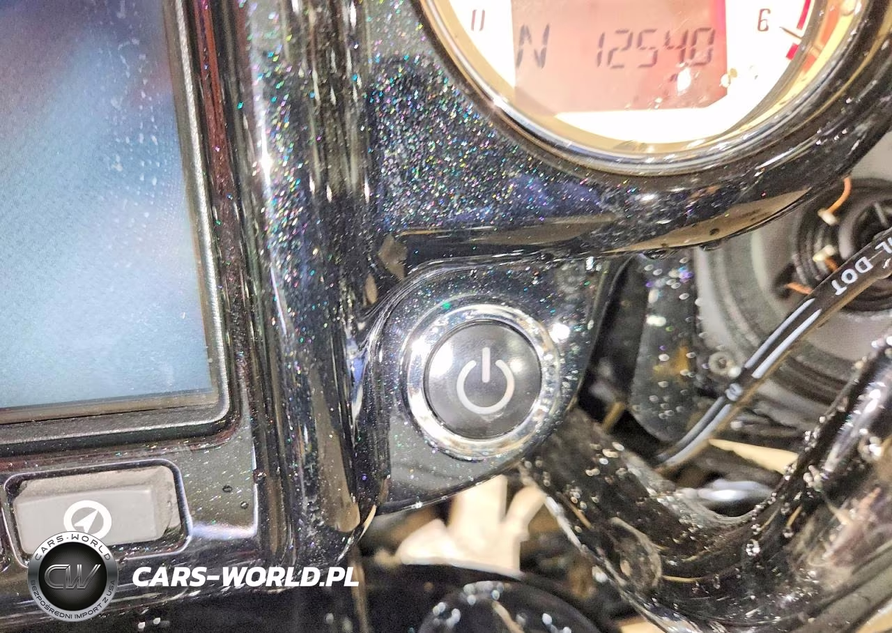 2017 Indian Motorcycle Co. Chieftain VIN:56KTCAAA3H3356187 - 8