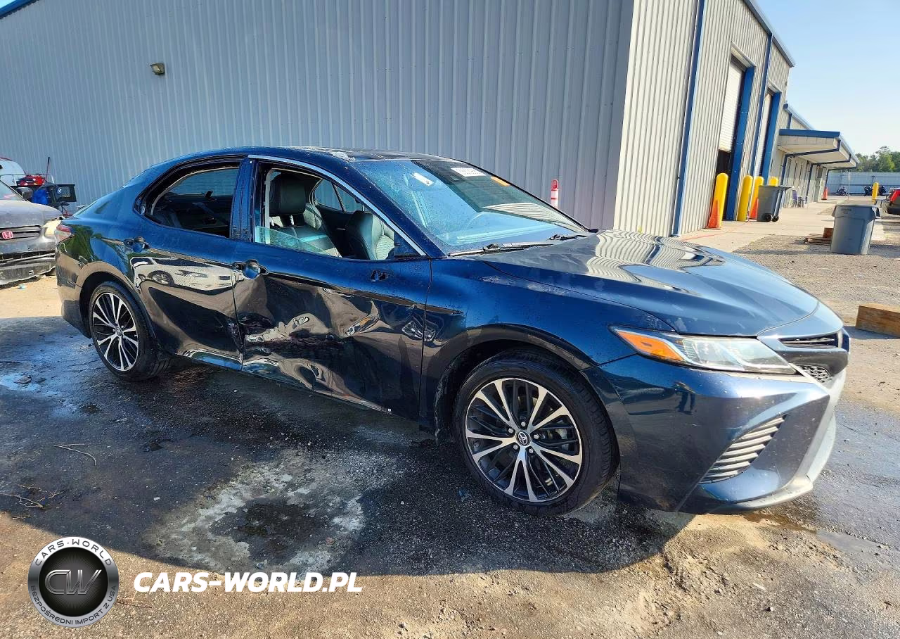 2018 Toyota Camry Se VIN:4T1B11HK0JU558888 - 4