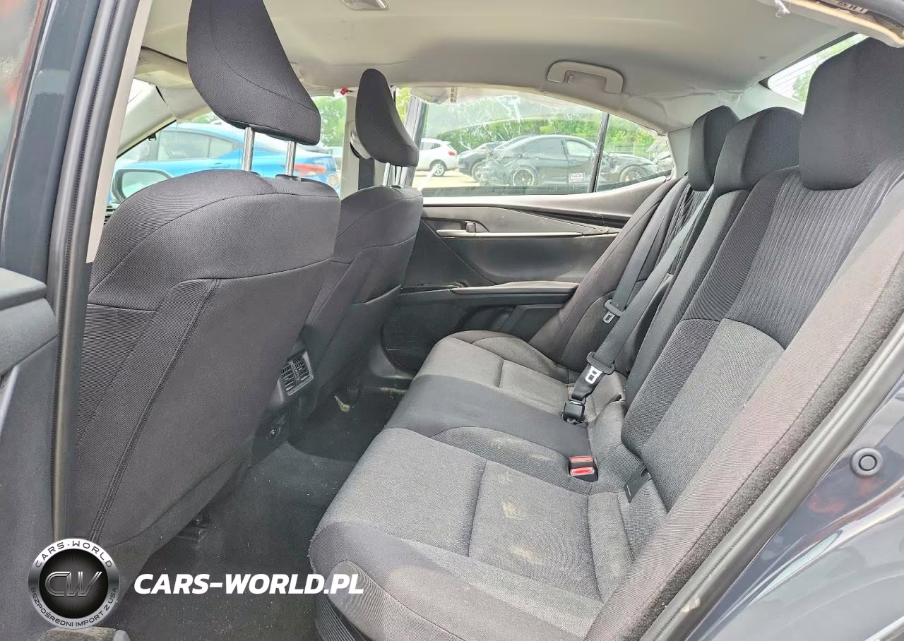 2025 Toyota Camry Le VIN:4T1DAACK2SU513808 - 10