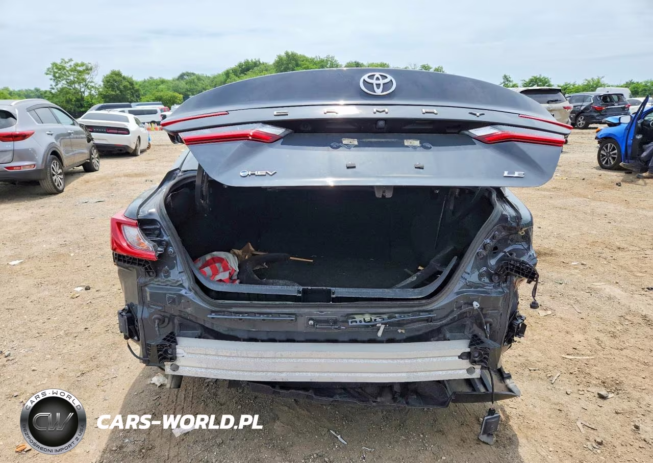 2025 Toyota Camry Le VIN:4T1DAACK2SU513808 - 6