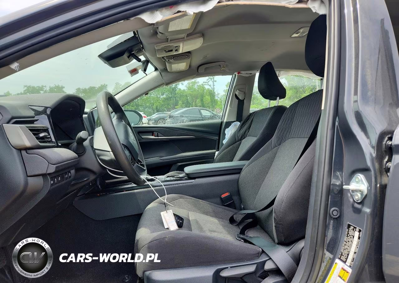 2025 Toyota Camry Le VIN:4T1DAACK2SU513808 - 7