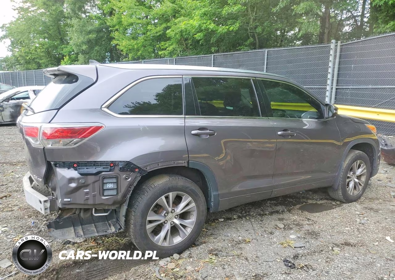 2015 Toyota Highlander Xle VIN:5TDJKRFH2FS190776 - 3