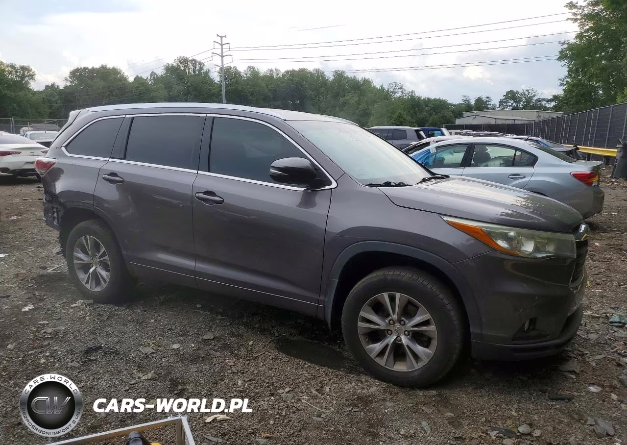 2015 Toyota Highlander Xle VIN:5TDJKRFH2FS190776 - 4