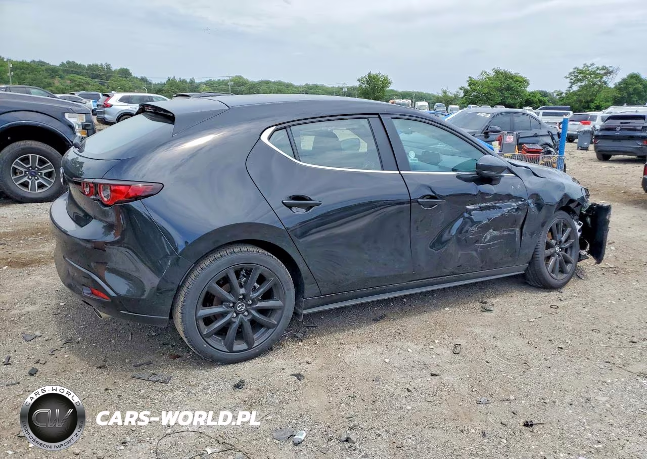 2026 Mazda 3 Select Sport VIN:JM1BPAKLXT1868572 - 3