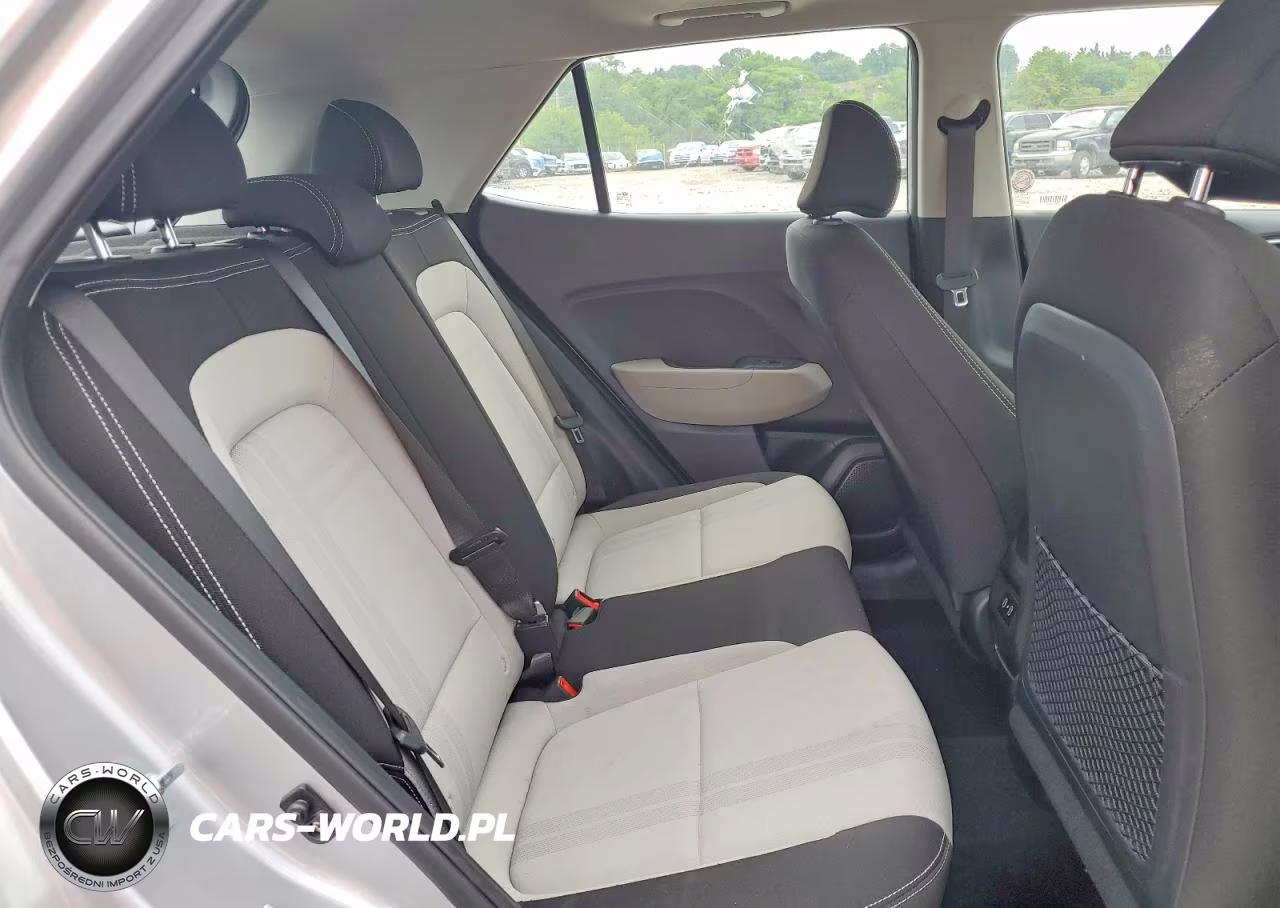 2025 Hyundai Venue Sel VIN:KMHRC8A33SU391674 - 11
