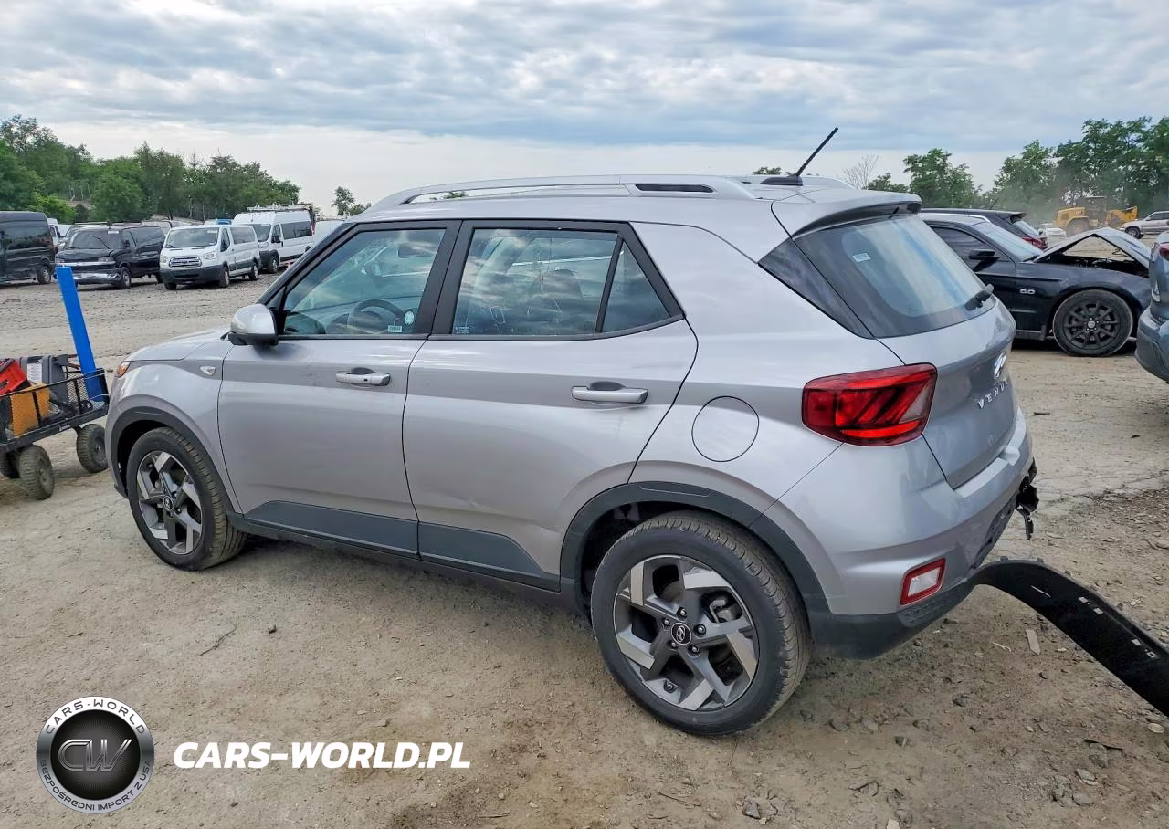 2025 Hyundai Venue Sel VIN:KMHRC8A33SU391674 - 2