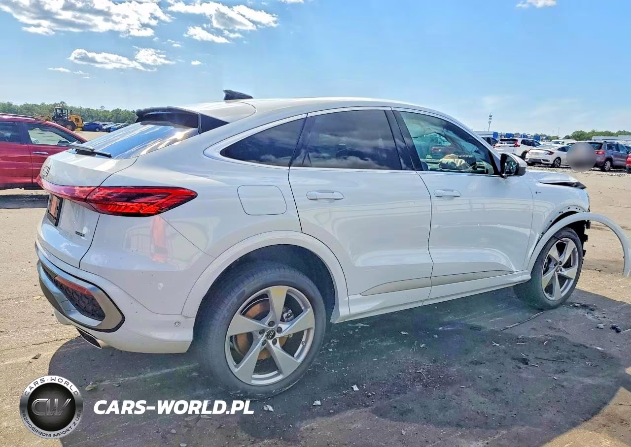2025 Audi Q5 Sportback Premium Plus VIN:WA1EAAGU6S2119786 - 3