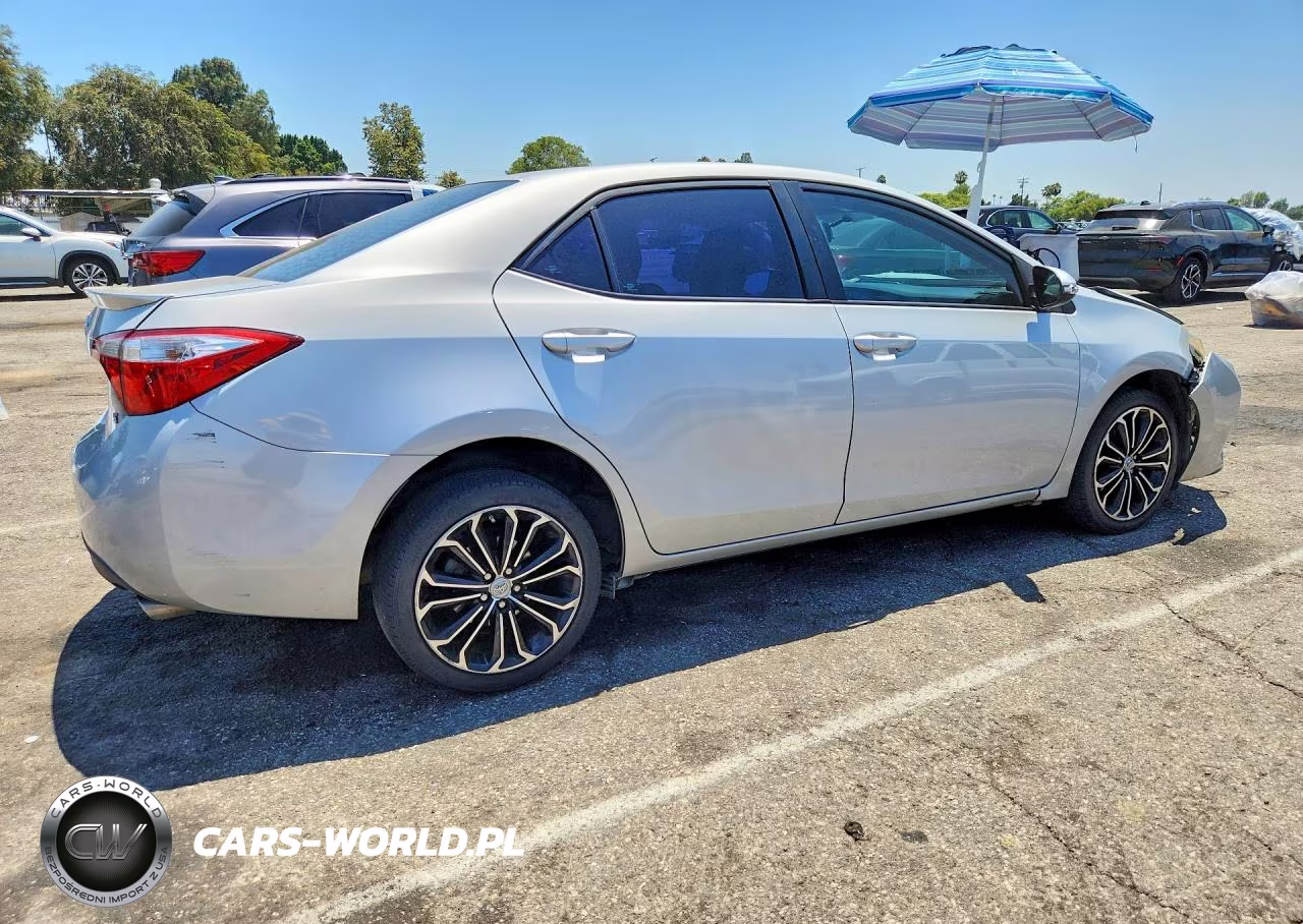 2015 Toyota Corolla S Plus VIN:2T1BURHE3FC420934 - 3