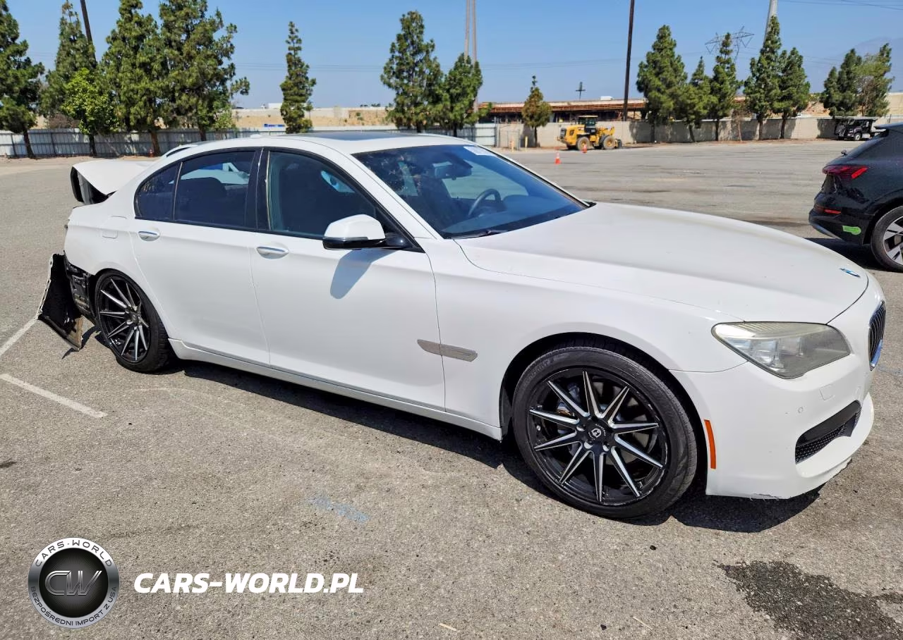 2013 BMW 740 I VIN:WBAYA6C50DD143813 - 4