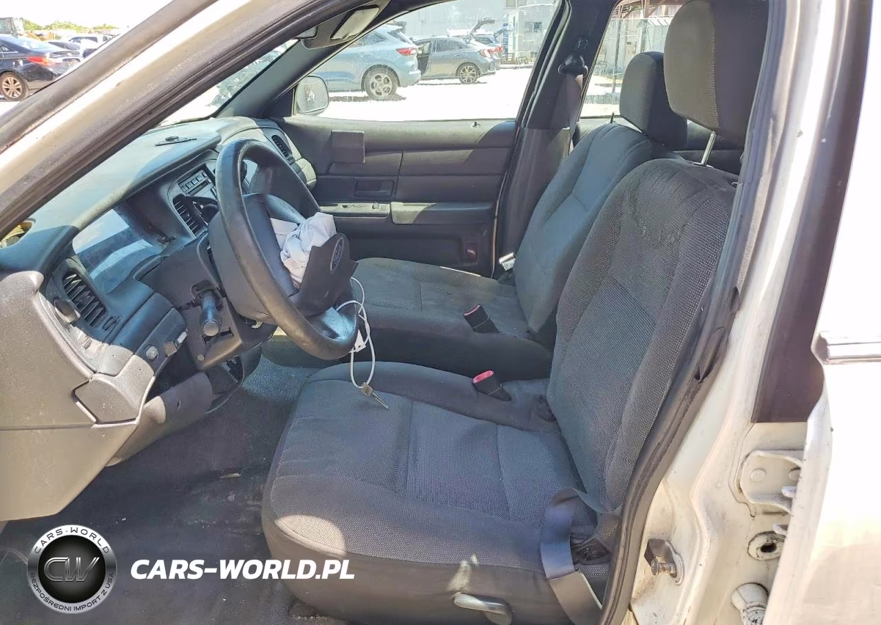 2009 Ford Crown Victoria VIN:2FAHP71V69X116647 - 7