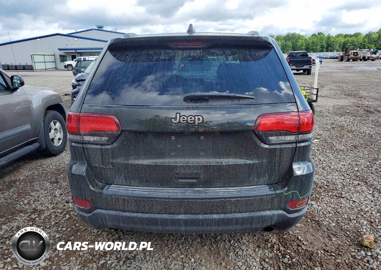 2017 Jeep Grand Cherokee Laredo VIN:1C4RJFAG8HC670523 - 6