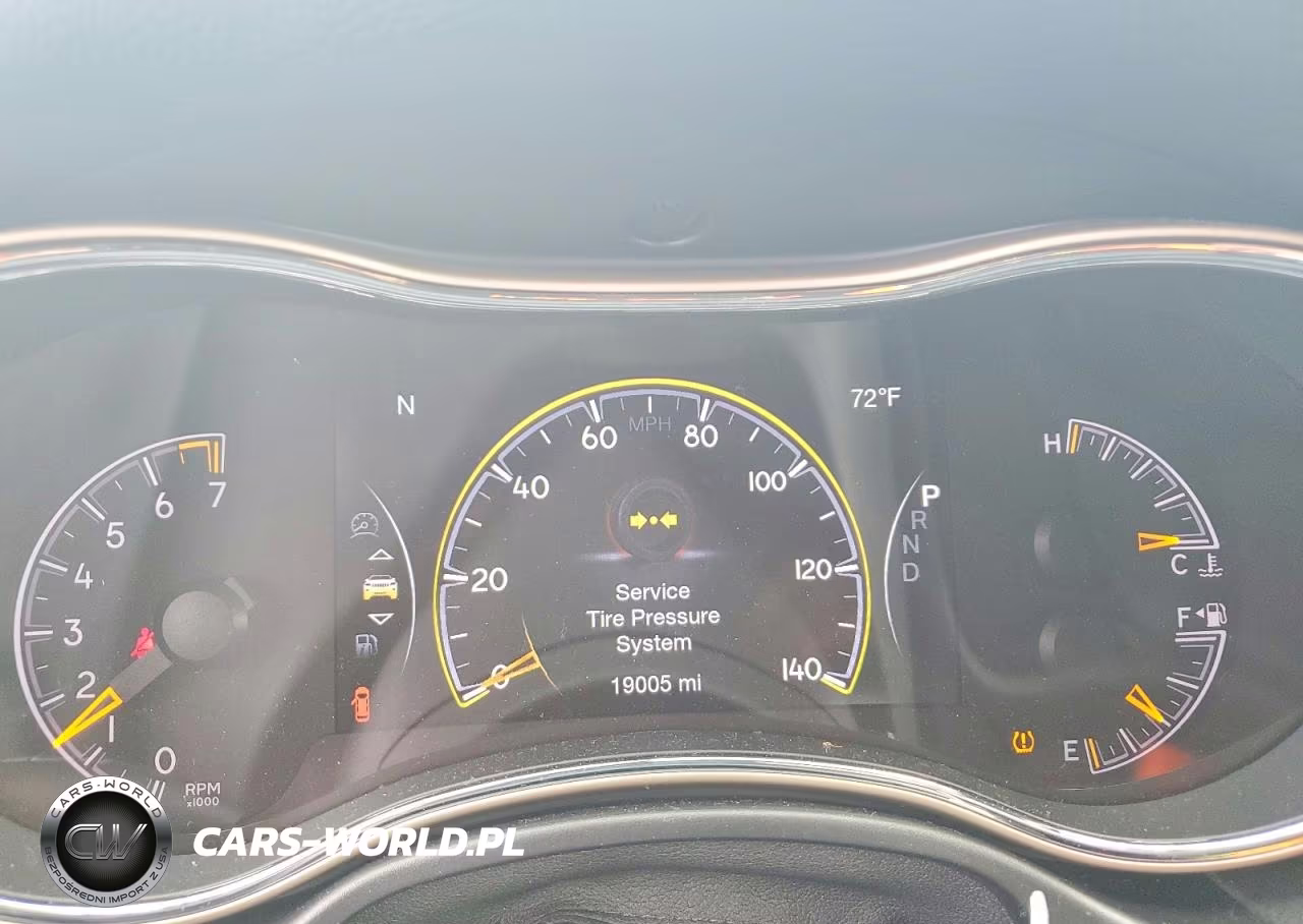2017 Jeep Grand Cherokee Laredo VIN:1C4RJFAG8HC670523 - 9