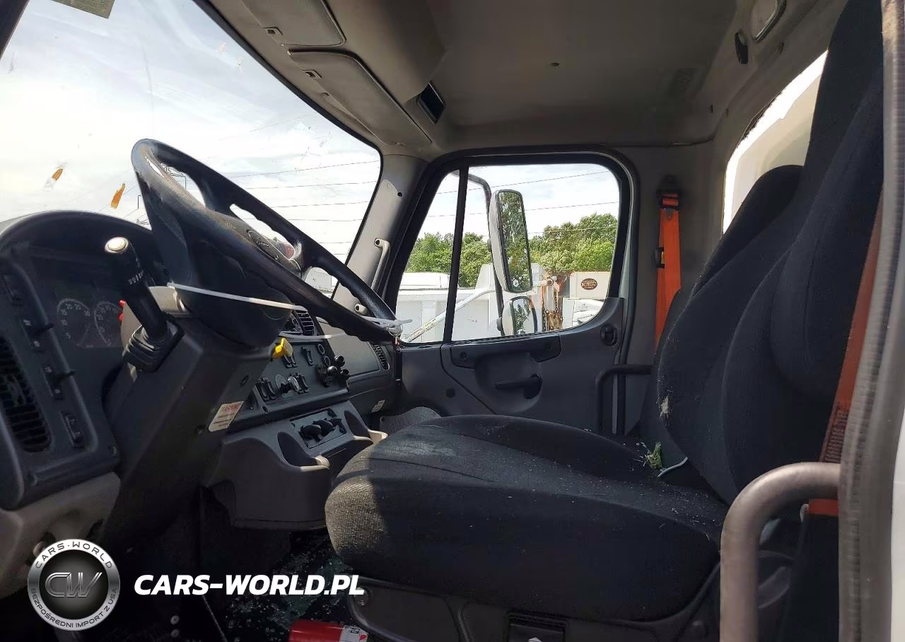 2019 Freightliner Business Class M2 Box Truck VIN:1FVACXFC3KHKH3122 - 7