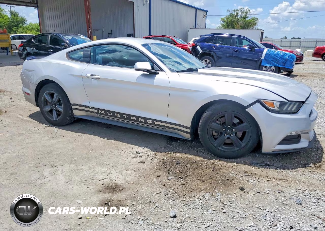 2016 Ford Mustang VIN:1FA6P8AMXG5265324 - 4