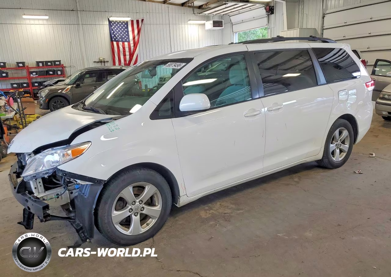 2013 Toyota Sienna Le VIN:5TDKK3DC2DS382642 - 1