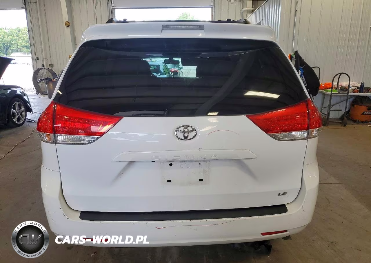2013 Toyota Sienna Le VIN:5TDKK3DC2DS382642 - 6
