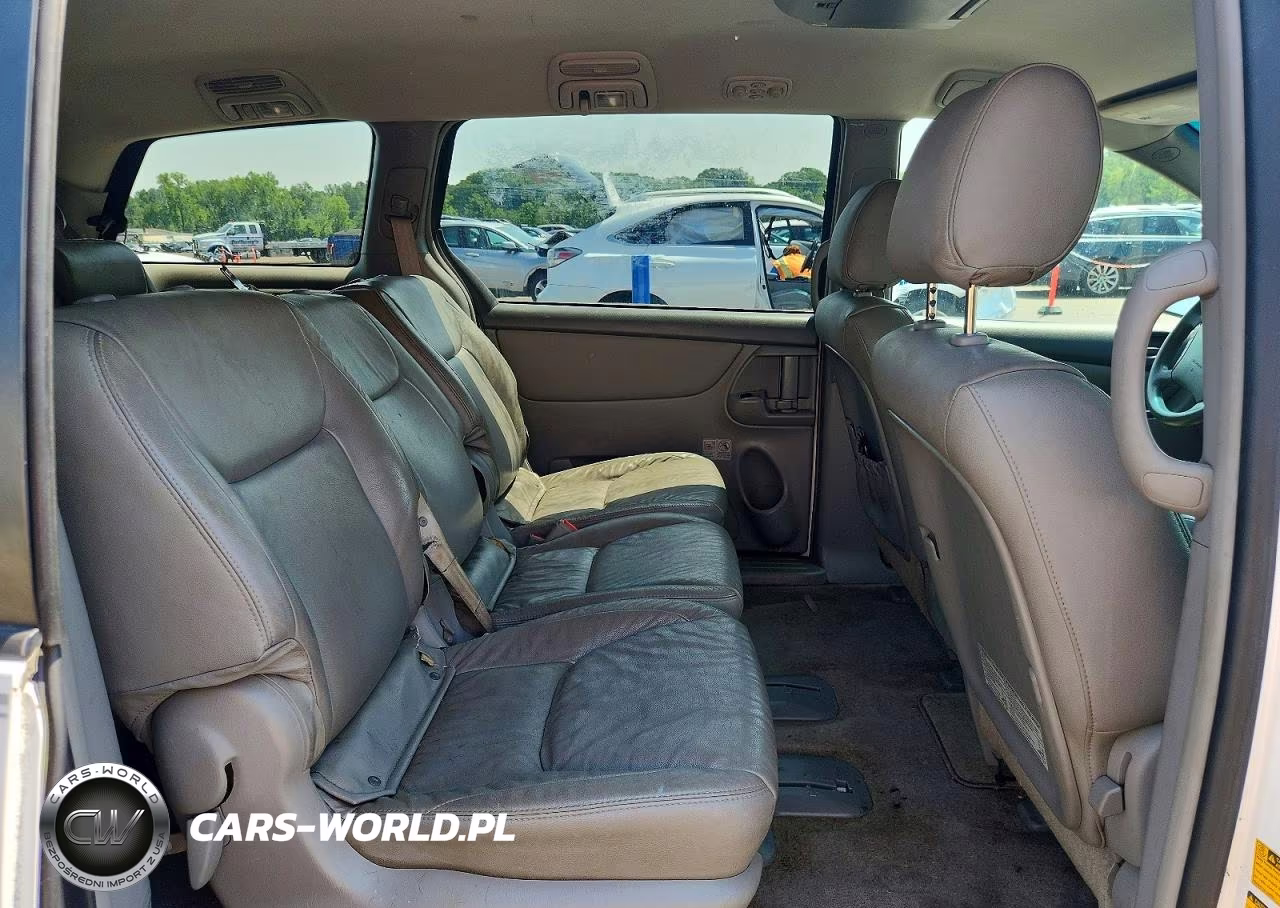 2010 Toyota Sienna Le 8-Passenger VIN:5TDKK4CC2AS298873 - 11