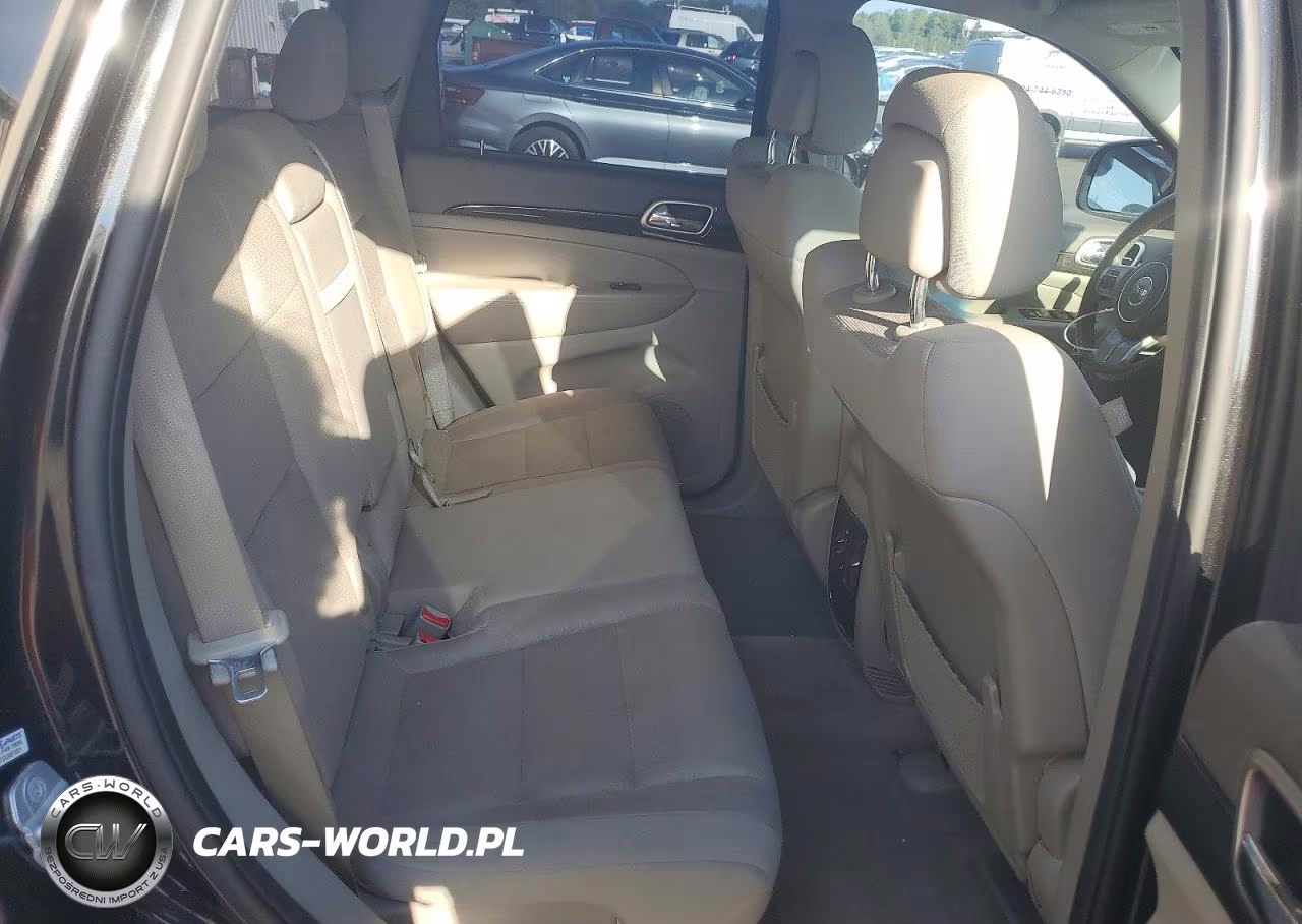 2013 Jeep Grand Cherokee Laredo VIN:1C4RJEAG9DC533790 - 10