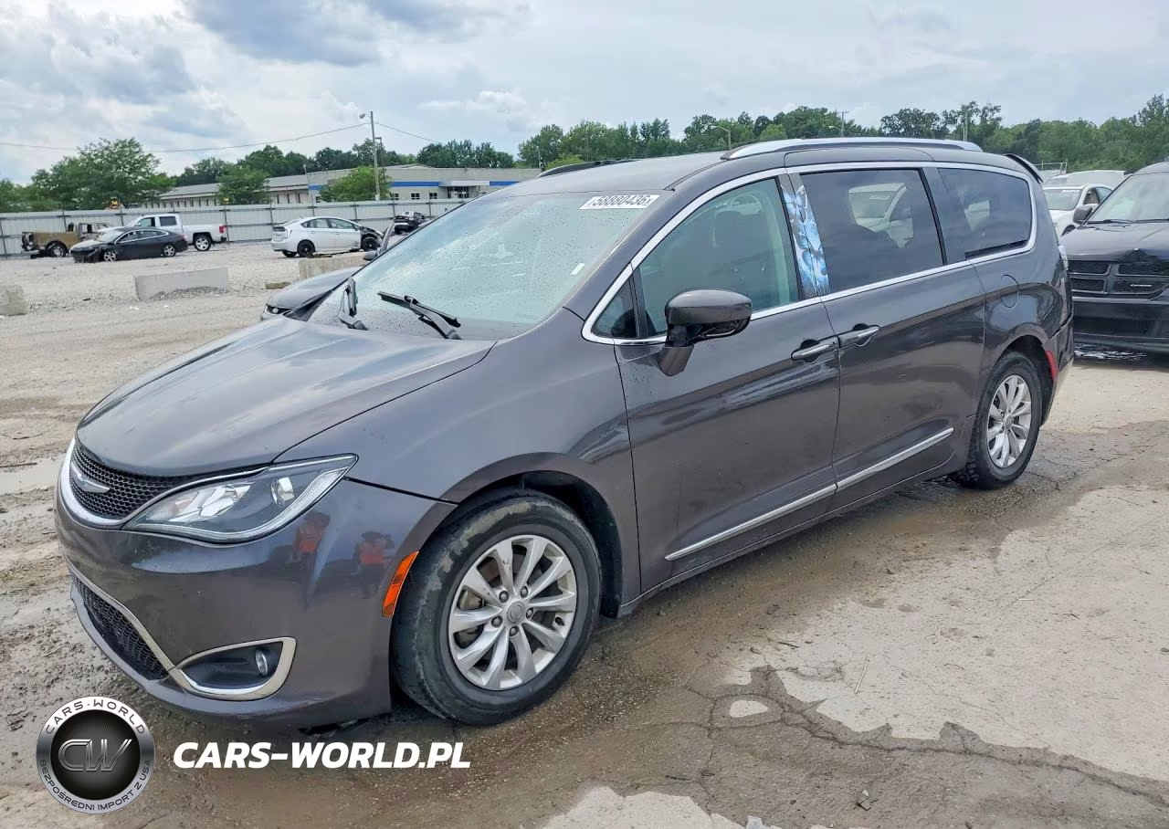 2018 Chrysler Pacifica Touring L Plus
