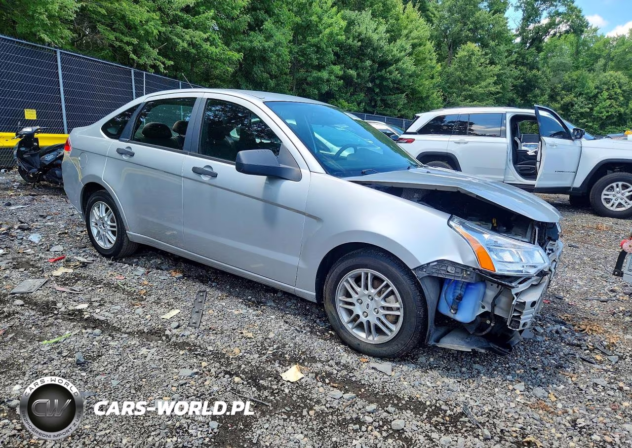 2010 Ford Focus Se VIN:1FAHP3FNXAW286298 - 4