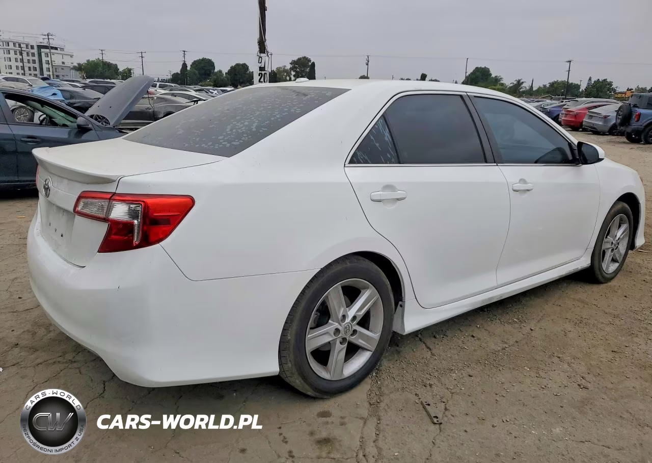 2014 Toyota Camry Se VIN:4T1BF1FK4EU845015 - 3